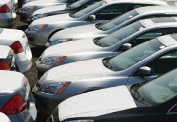 El parque de coches español envejece con la crisis económica, pero también sus conductores.